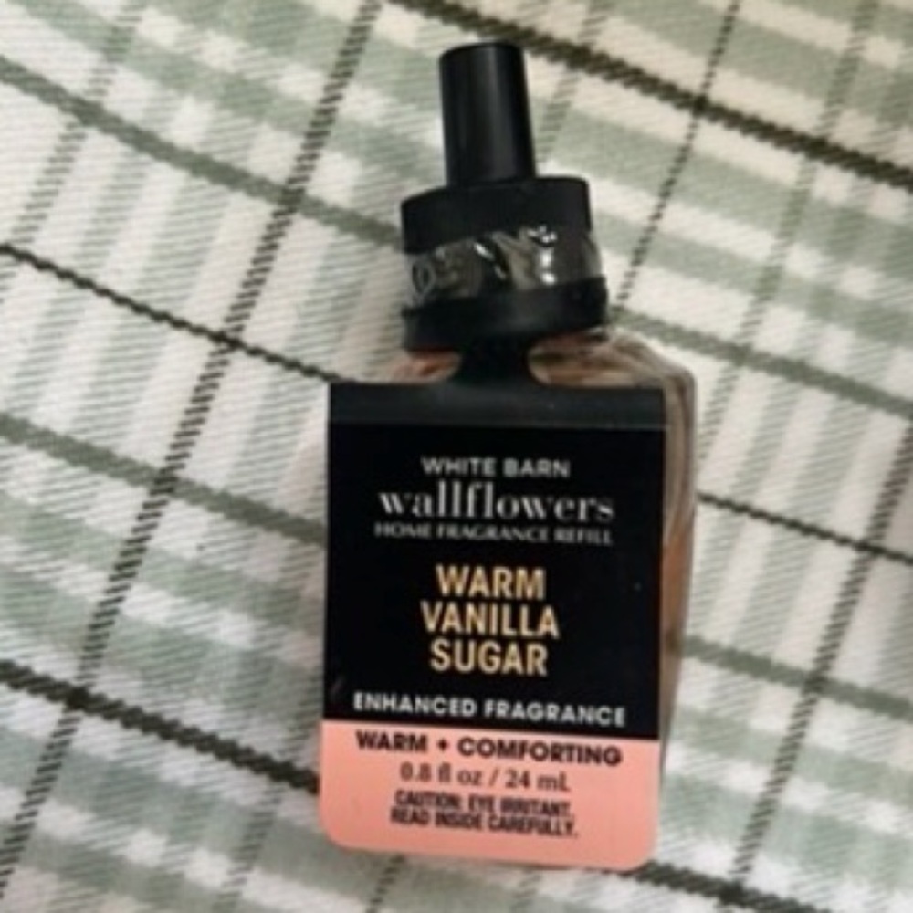 Bath & Body Works Home Fragrance Wallflowers Refill Warm Vanilla Sugar NWT